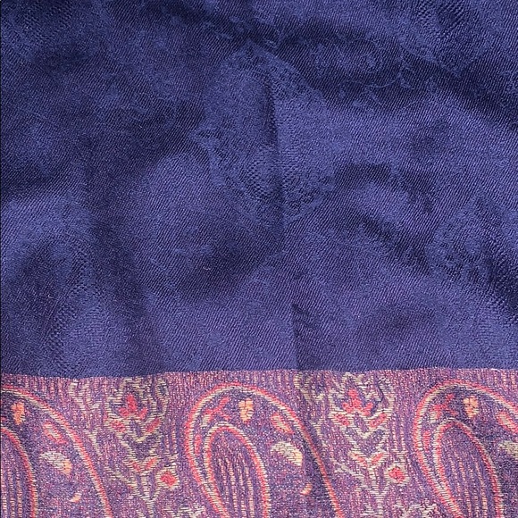 Lightweight Scarf - Picture 3 of 3